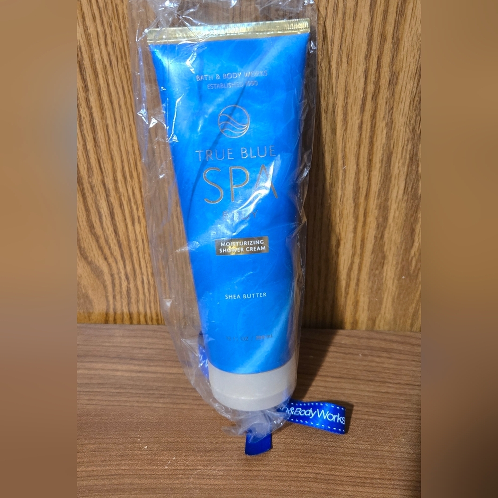 Bath & Body Works True Blue Spa Shea Butter Shower Cream - Blue